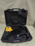 Vendo Pregadora de Estruturas Dewalt DPN9033-XJ