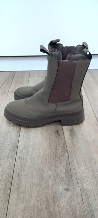 Botki damskie na grubej podeszwie