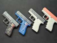Кольорові водяні пістолети у стилі Glock - Веселий арсенал кольорів