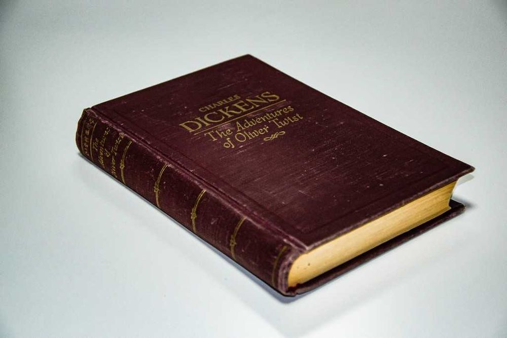 Чарльз Диккенс. Приключения Оливера Твиста. На английском языке. 1953