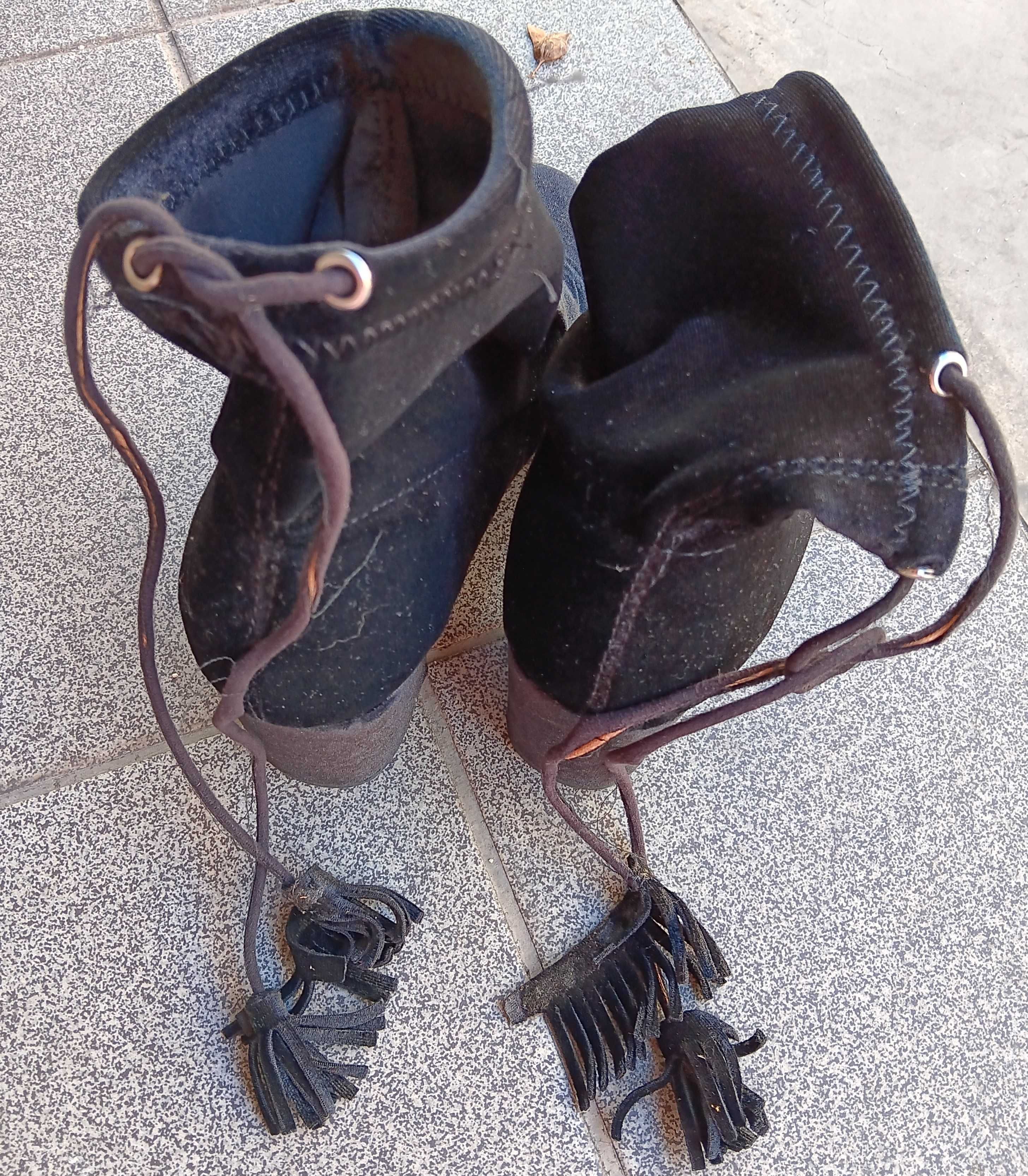 Botins pretos veludo