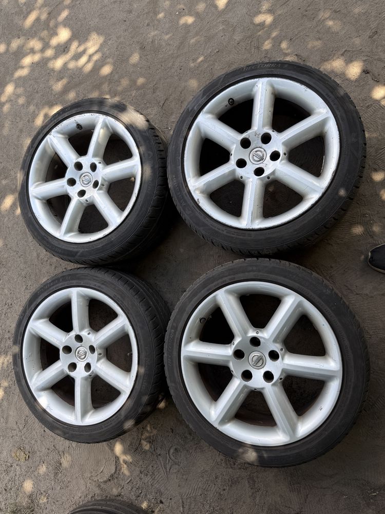 Диски с резиной nissan z350
