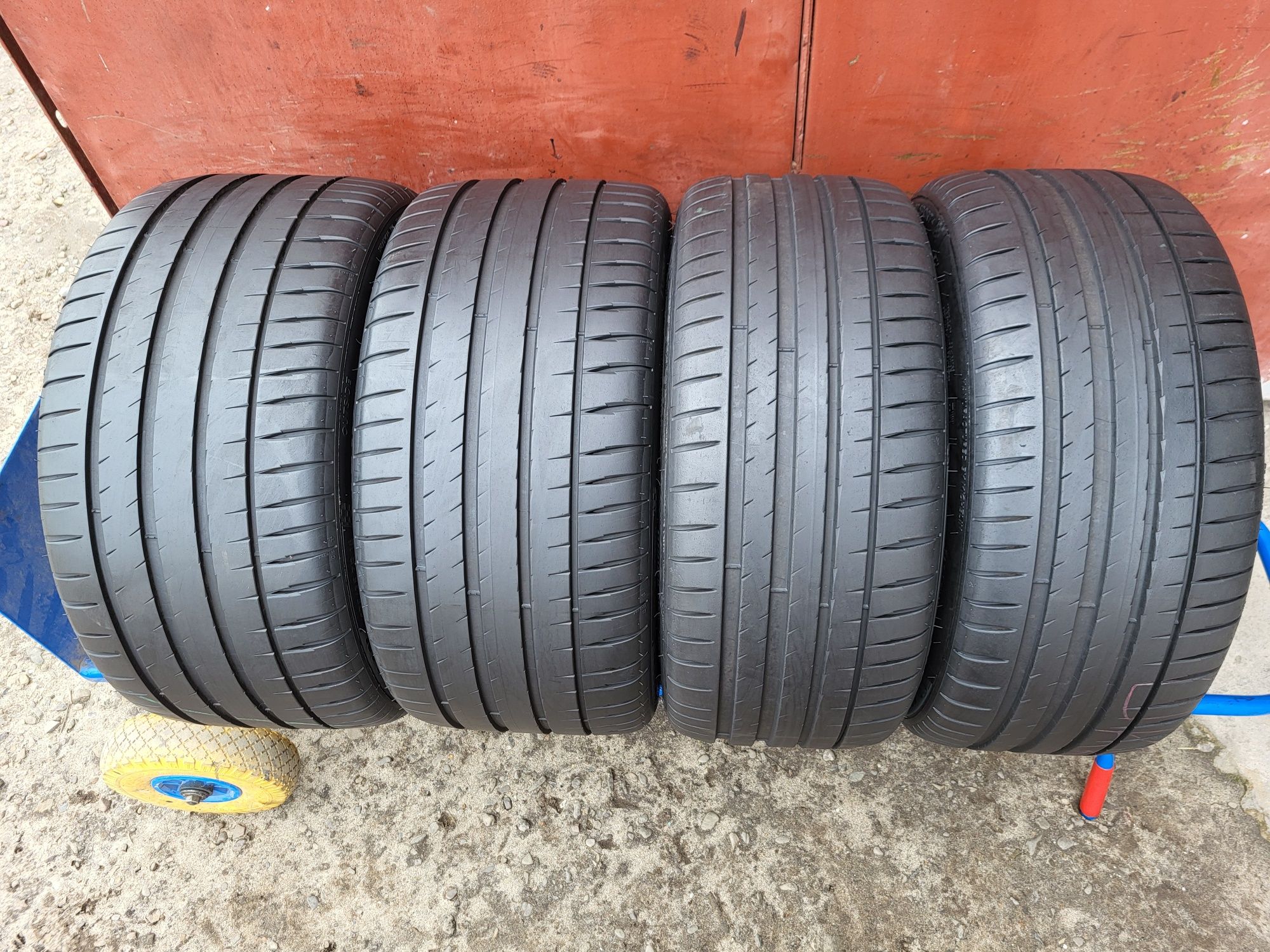 275/35/18+245/40/18 R18 Michelin Pilot Sport 4 4шт ціна за 1шт шини