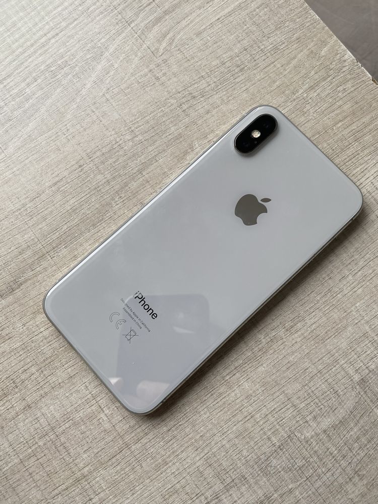 Iphone X 64 GB srebna szarość