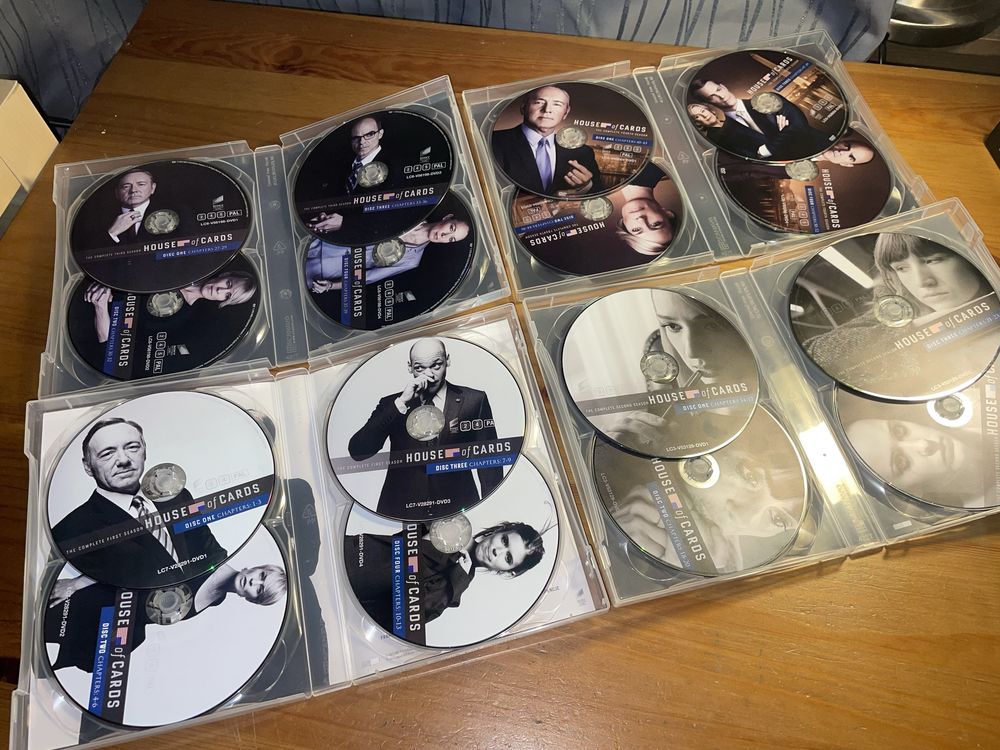 House of Cards na DVD [sezony 1-4]