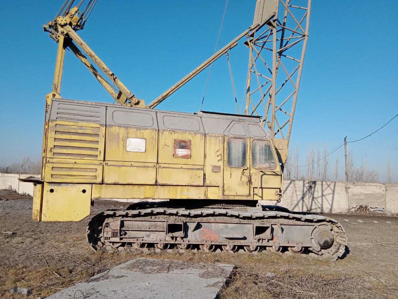 Продаж крана гусеничного 40 тон
