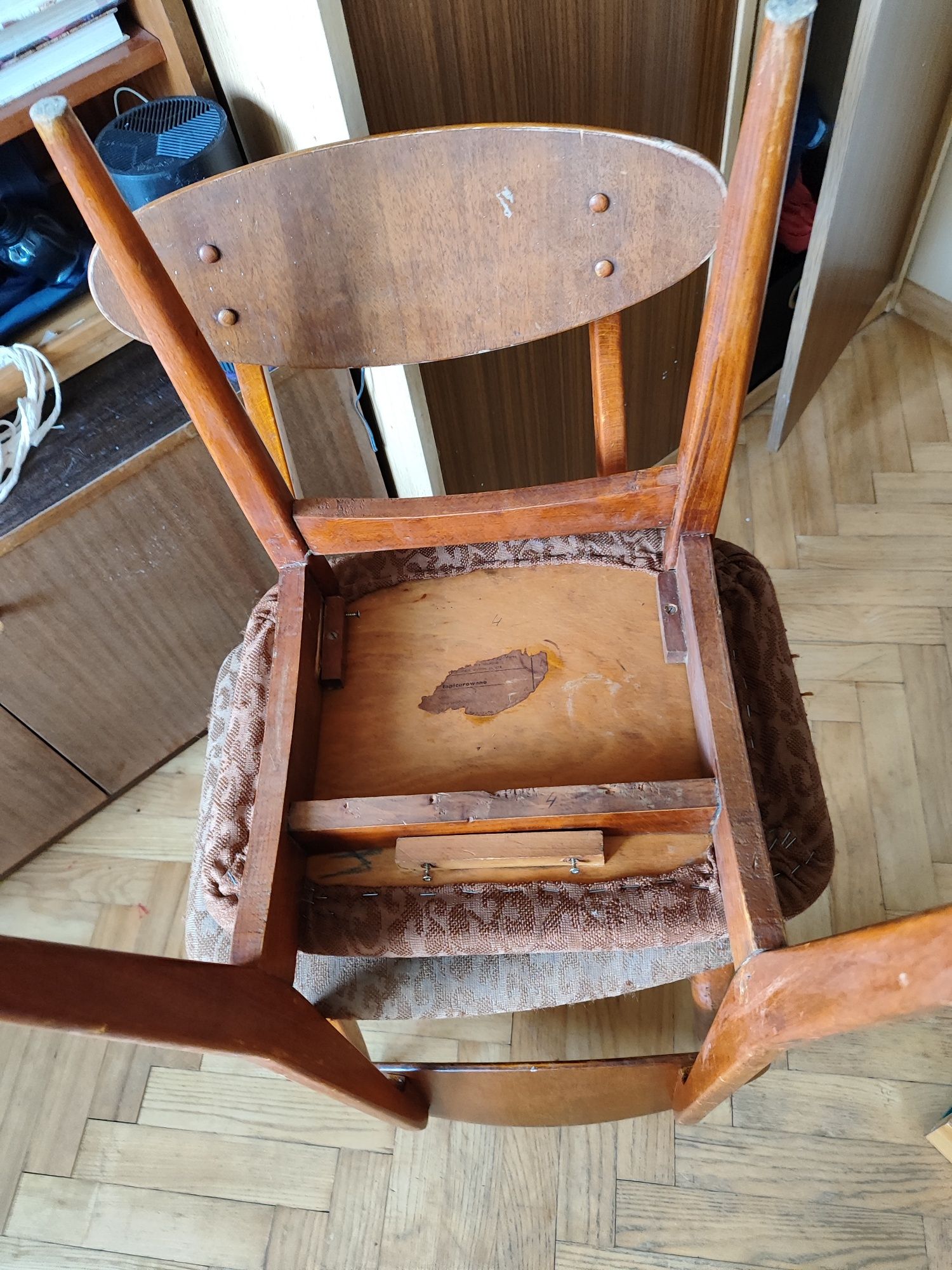 Krzesła tapicerowane Hałas vintage prl