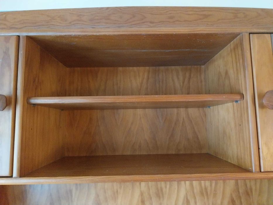 Escrivaninha com estante integrada_madeira maciça de pinho