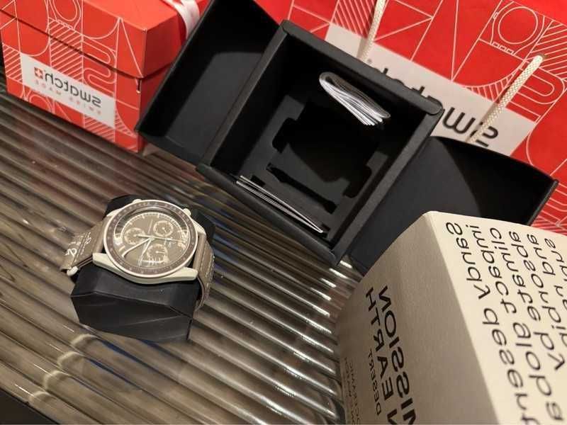 Omega x Swatch - So33T103, stylowy zegarek z biokeramicznego przypadku