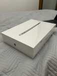 Sprzedam MacBooka Air 13.03 - nowego, nieotwieranego.