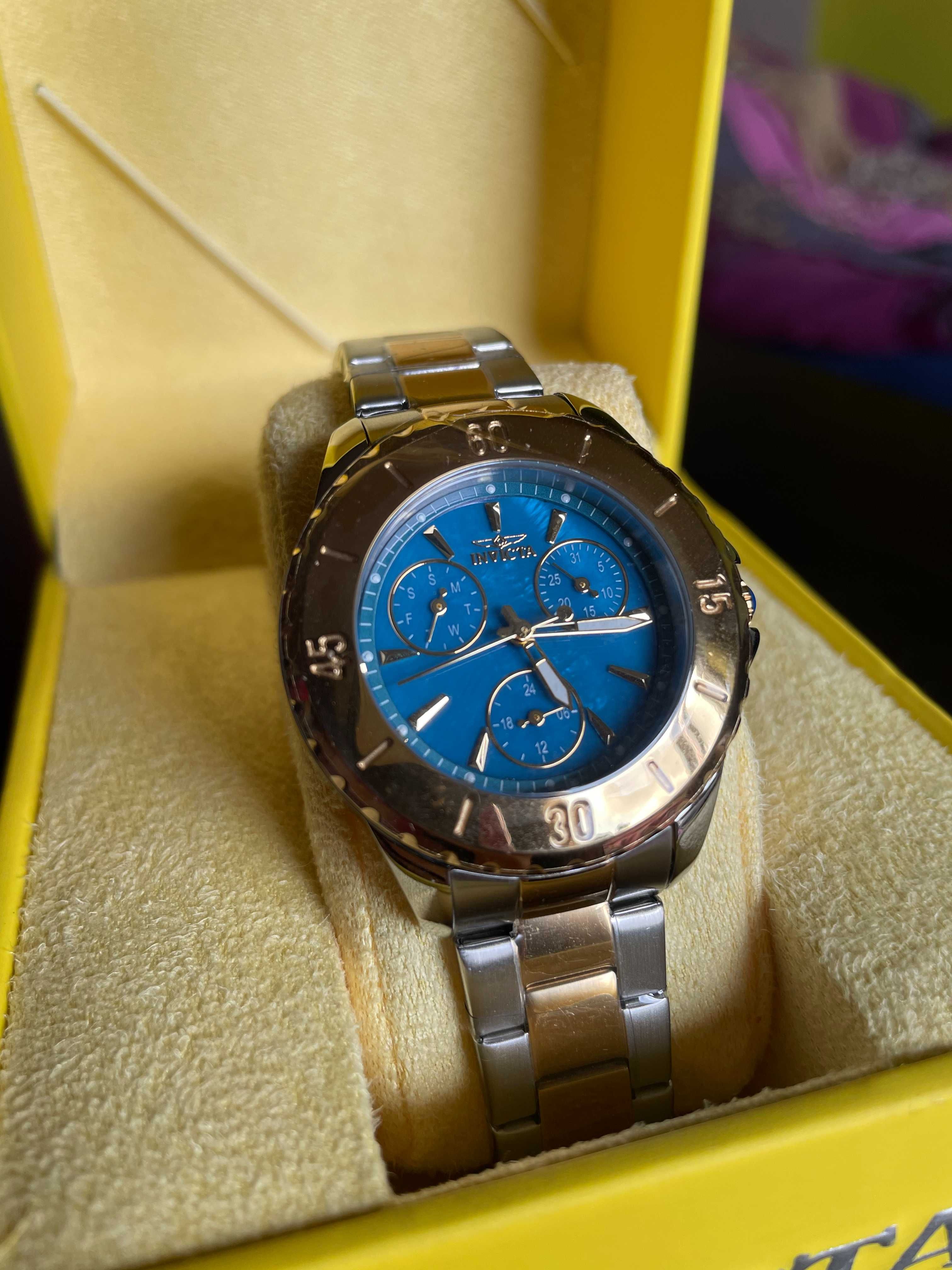 INVICTA złoty zegarek z niebieską tarczą