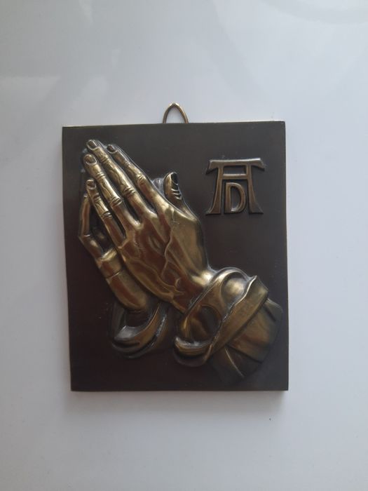 Барельєф з латуні, Молитовні руки Дюрера