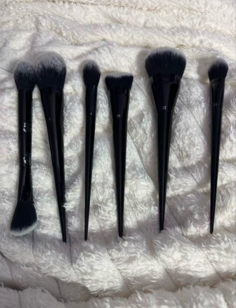 Кисти для макияжа Кисть kat von d для пудры румян хайлайтера скульптор