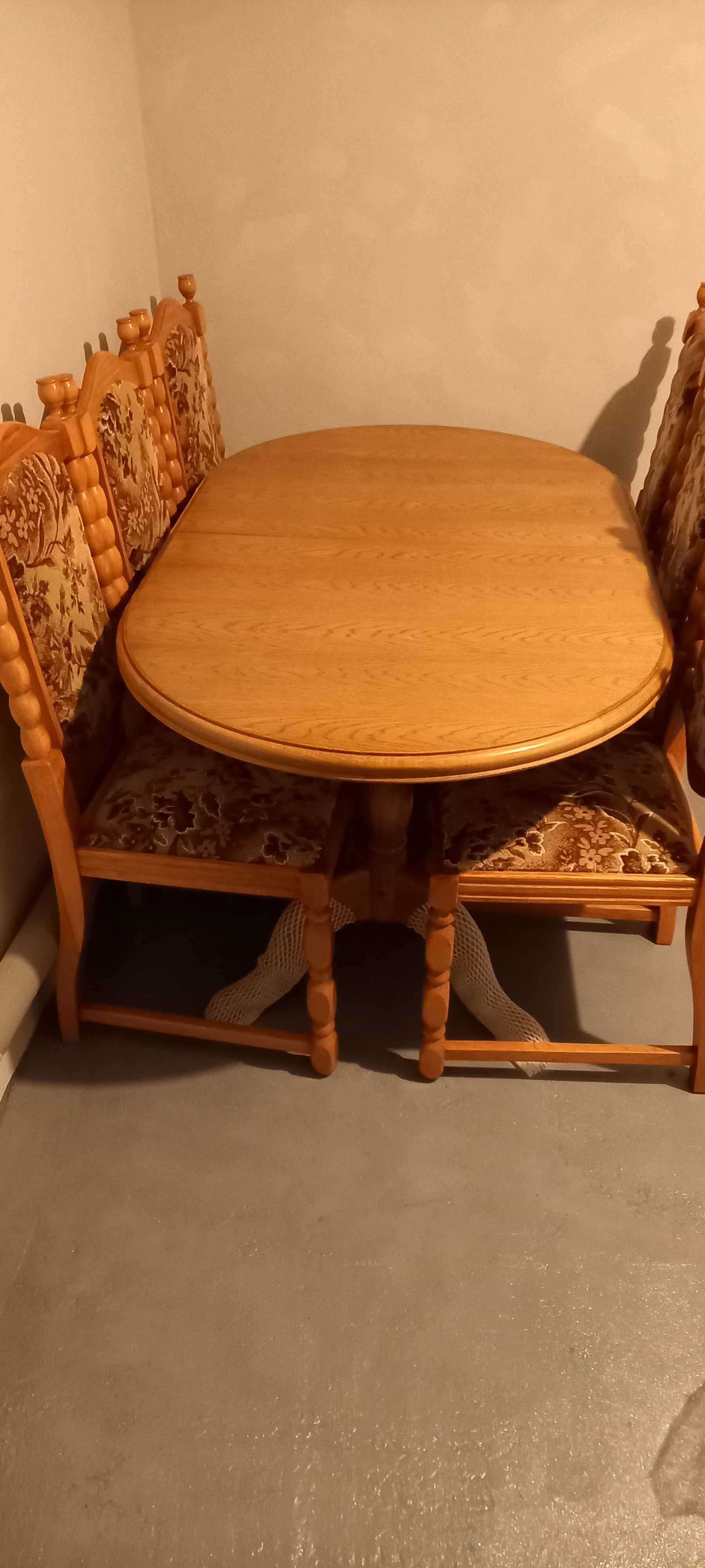Stół dębowy rozkładany + 6 krzeseł