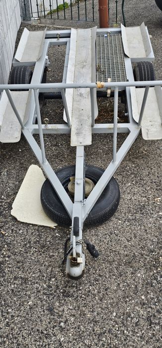 Vendo atrelado 3 motas