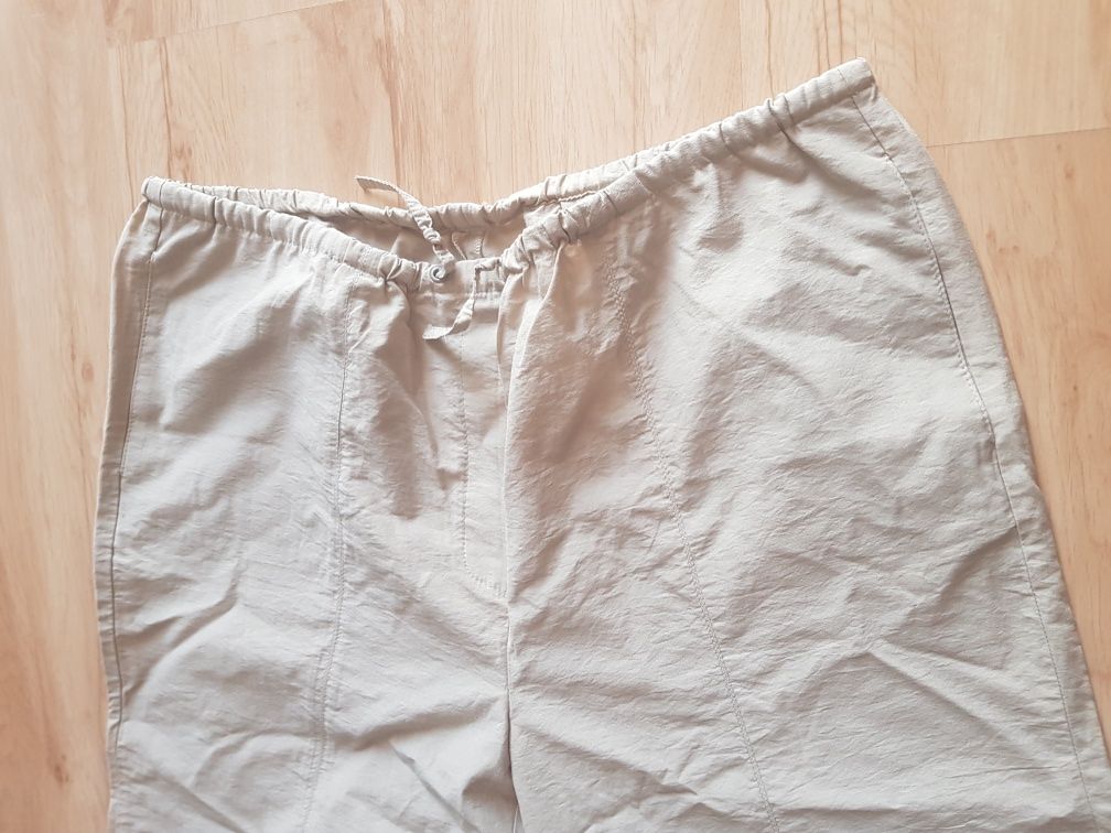 Lekkie spodnie  damskie marki Slacks Authentic rozmiar XL/XXL