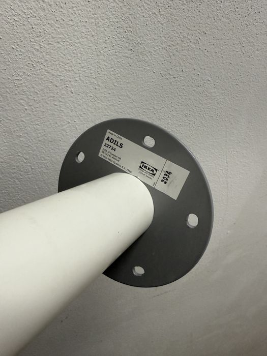 Pé de mesa IKEA novo Adils