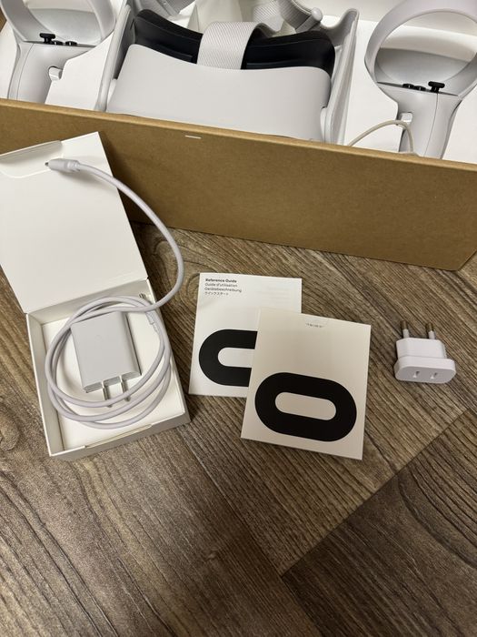 VR-очки Oculus Quest 2 (256 ГБ)