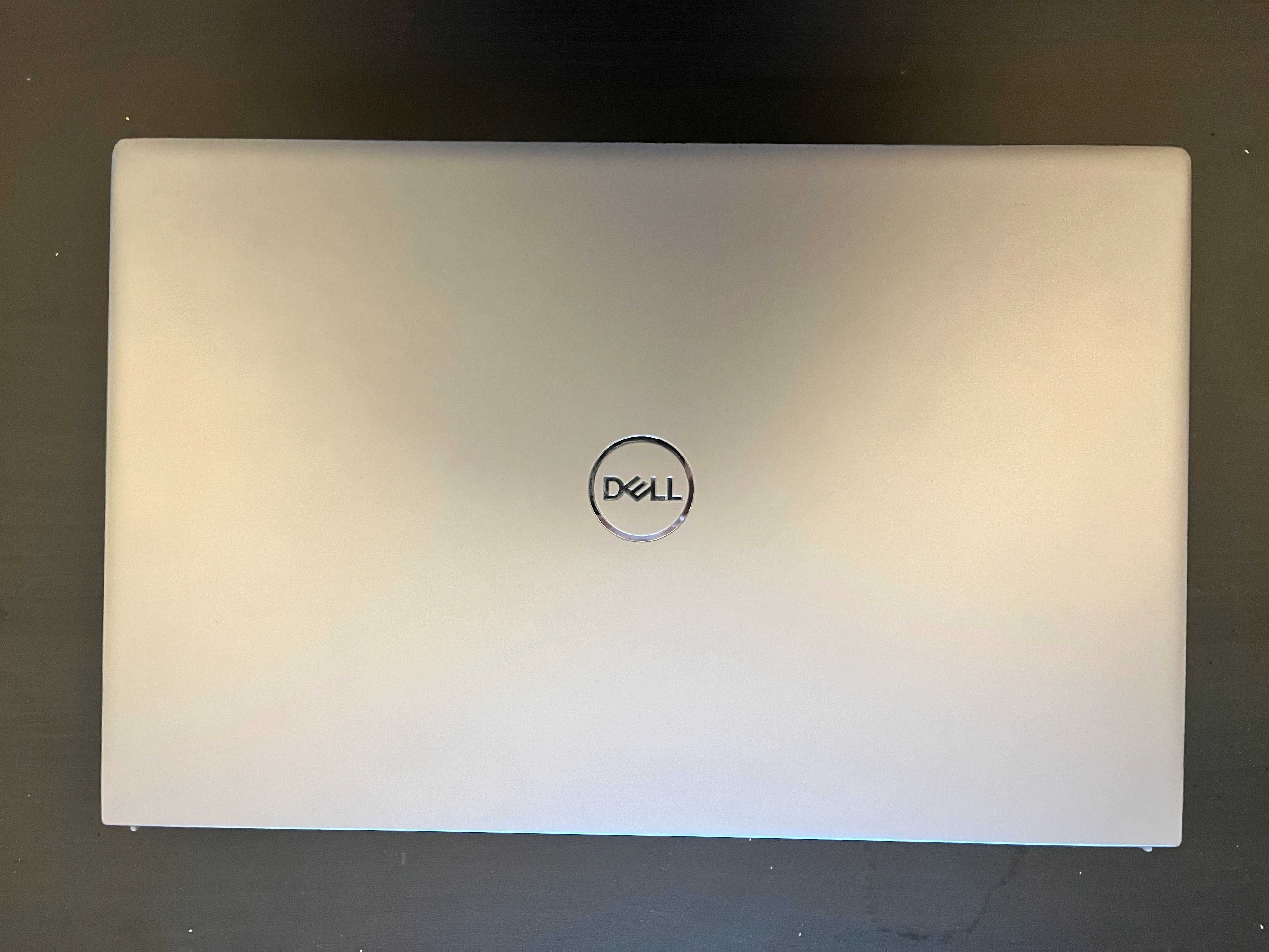 Dell Vostro 5515 Ryzen 7-5700U/32GB/512/Win11P