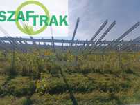 Koszenie trawy farm fotowoltaicznych paneli nieużytków