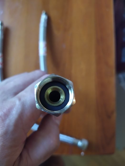 Wąż do baterii kuchennych