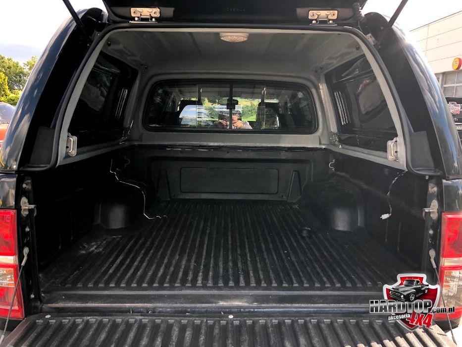 Zabudowa Toyota Hilux 05-15 otwierane klapy z boku!