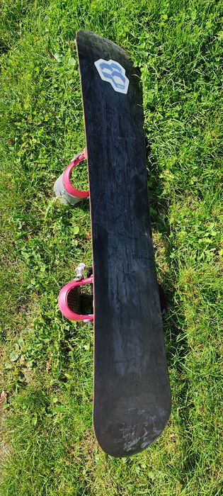 Deska snowboardowa Fanatic 137cm w cenie z wiązaniami