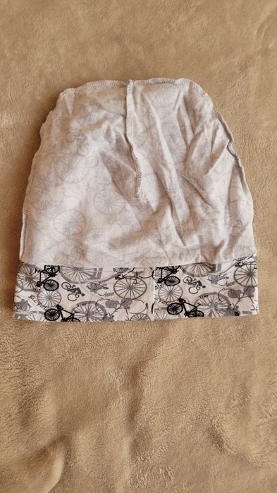 Cienka czapka chłopięca w rowery bawełna 40cm do 48cm, wysokość 16cm