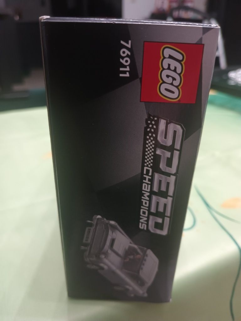 Lego 76911 Aston martin