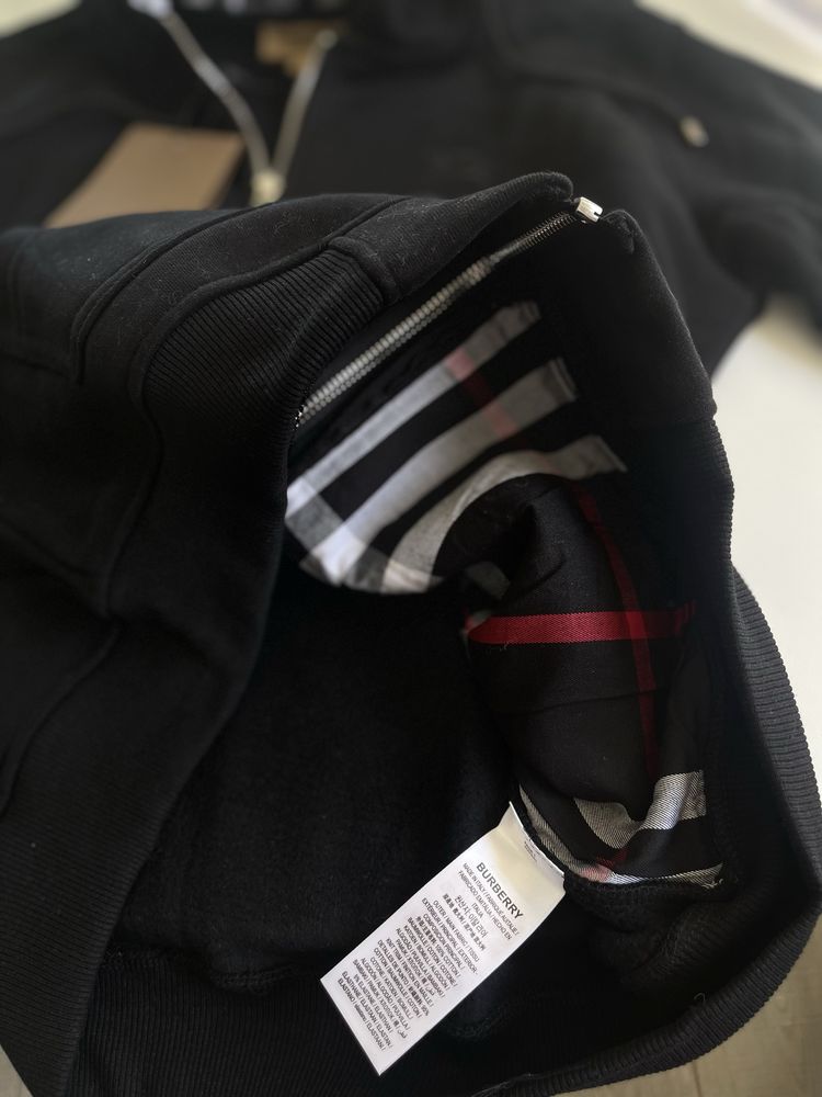 Casaco de fecho Preto da Burberry com Fatura