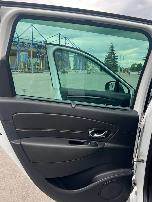 Продам Renault Scenic 2016р