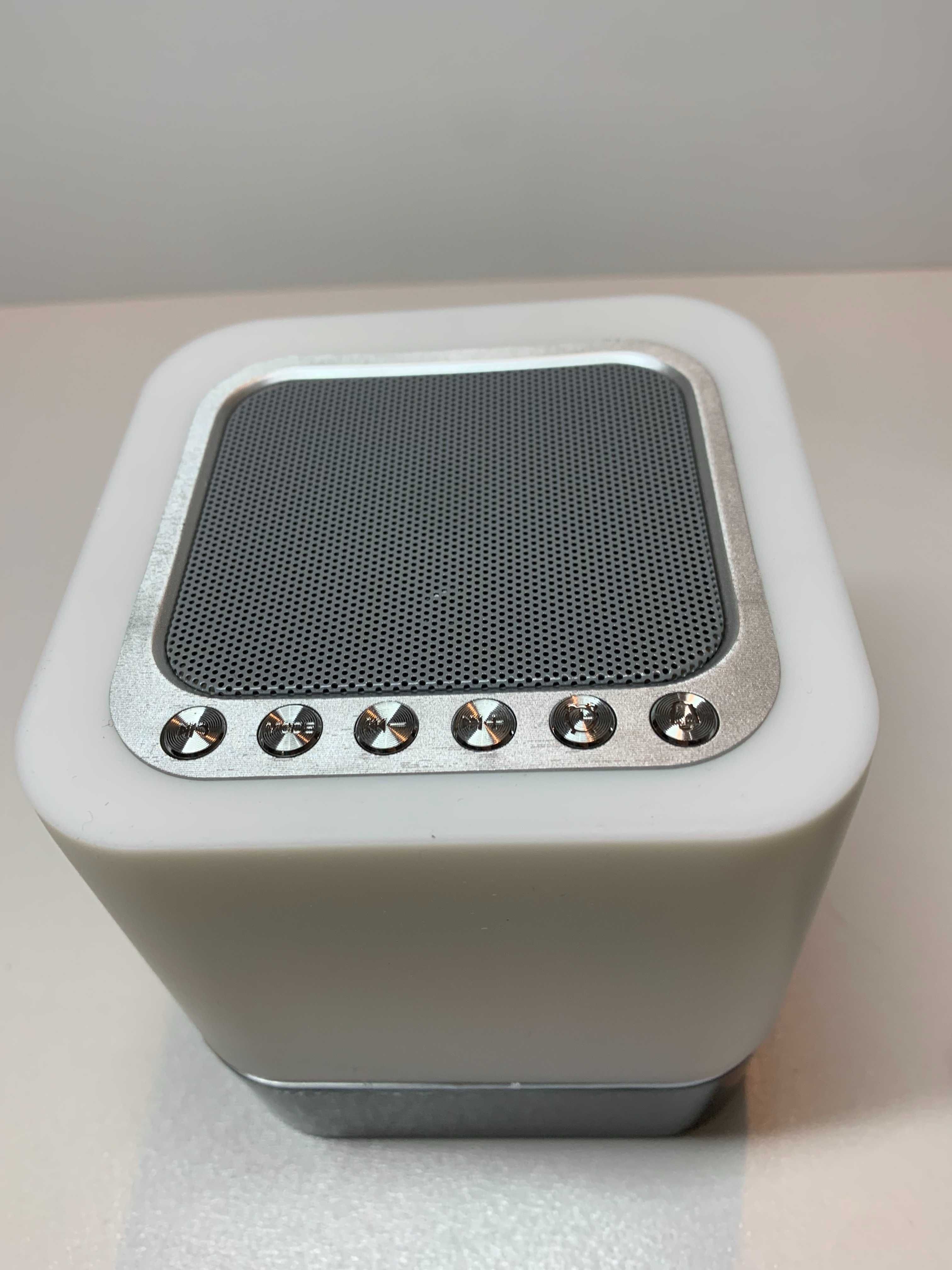 AWQM Lampka nocna 5w1 głośnik Bluetooth Budzik LED
