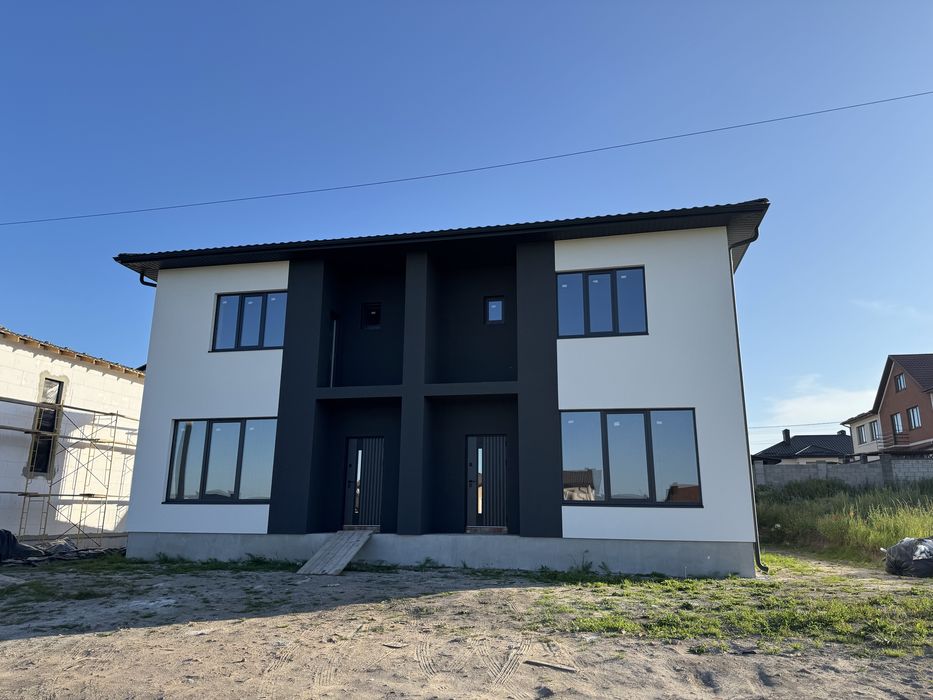 Продам котедж з комунікаціями за Райським садом