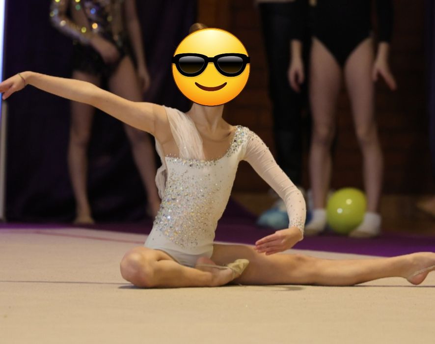 Продається купальник для художньої гімнастики