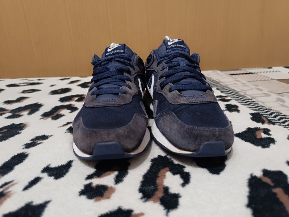Nike venture runner