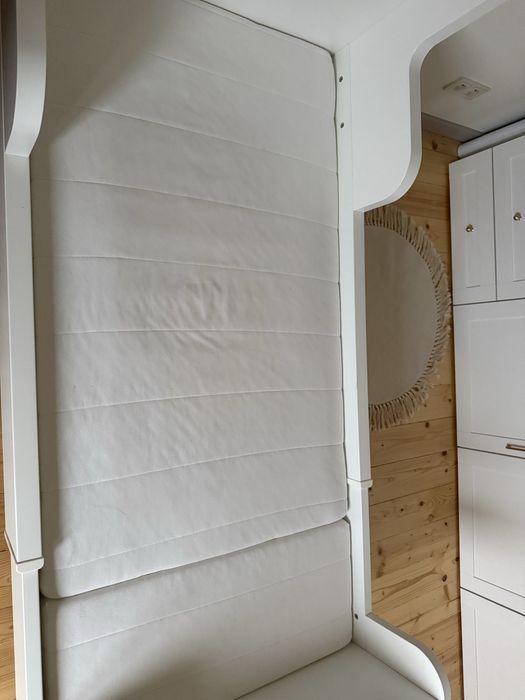 Lóżko do pokoju dziecięcego Ikea Busunge rośnie z dzieckiem białe