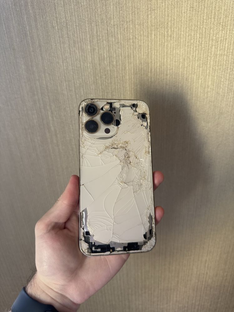 iPhone 13 pro max gold