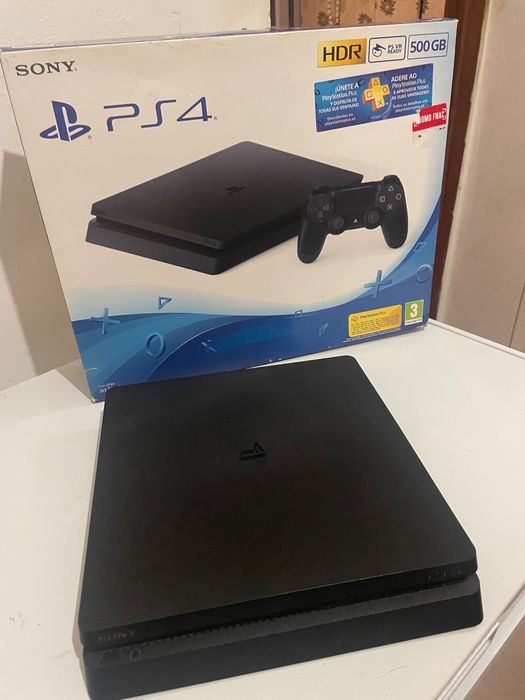 Ps4 com comando e caixa
