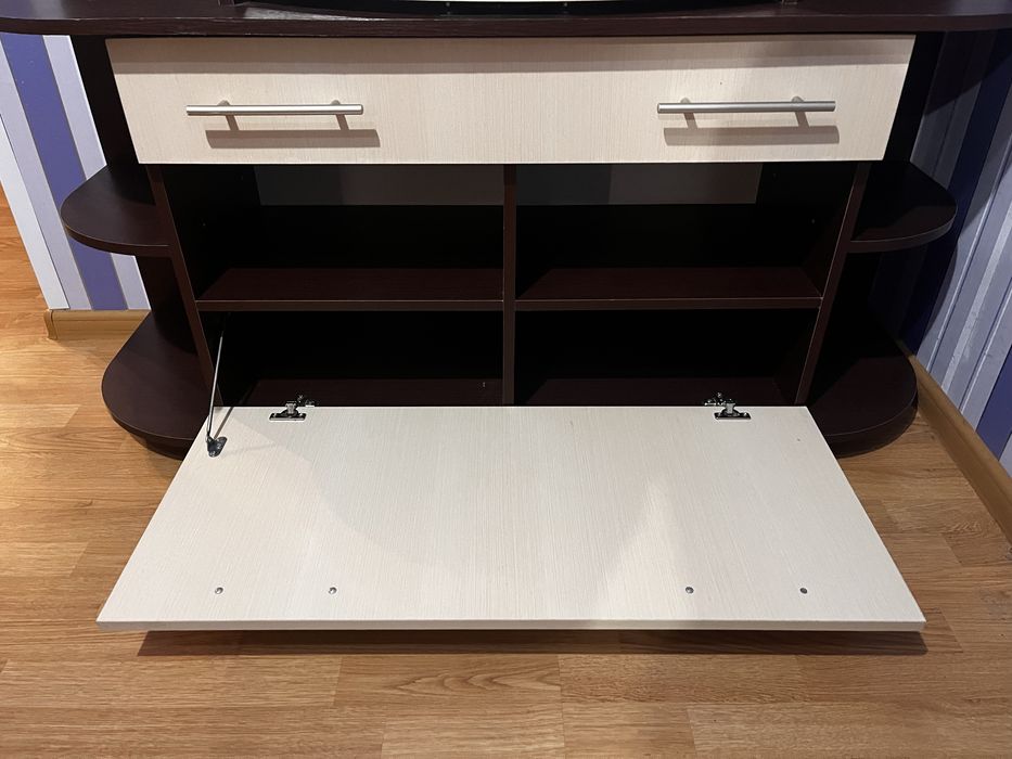 Прихожа з дзеркалом