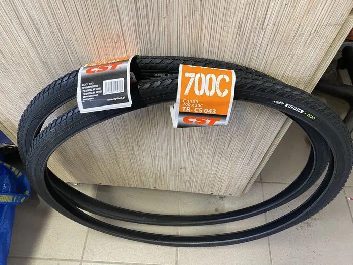 2x Opona CST C-1103 SORIA 700x35C (TR-CS043)