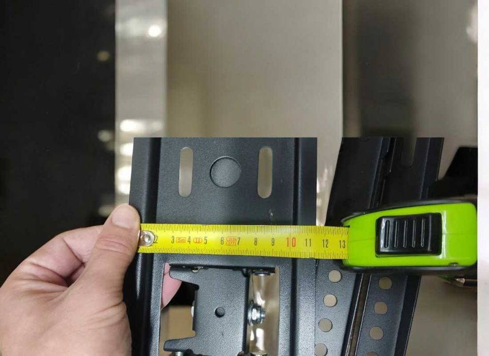 Поворотний кронштейн для телевізора з поворотом 26"- 52" до 50 кг