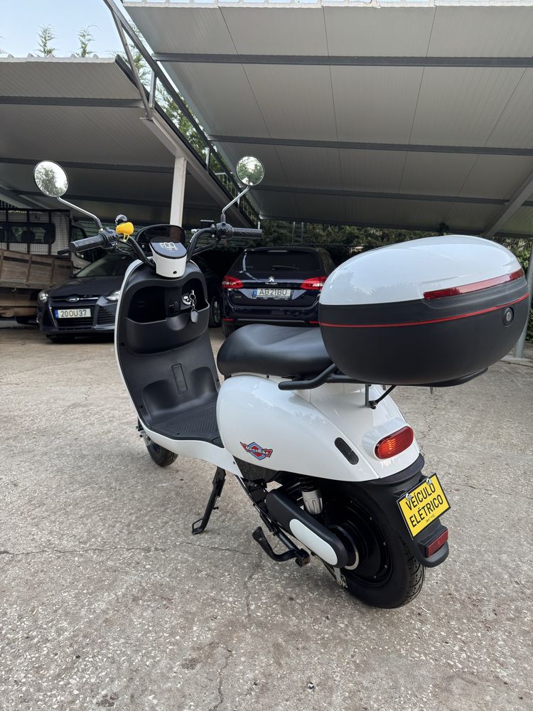 Moto eletrica como nova