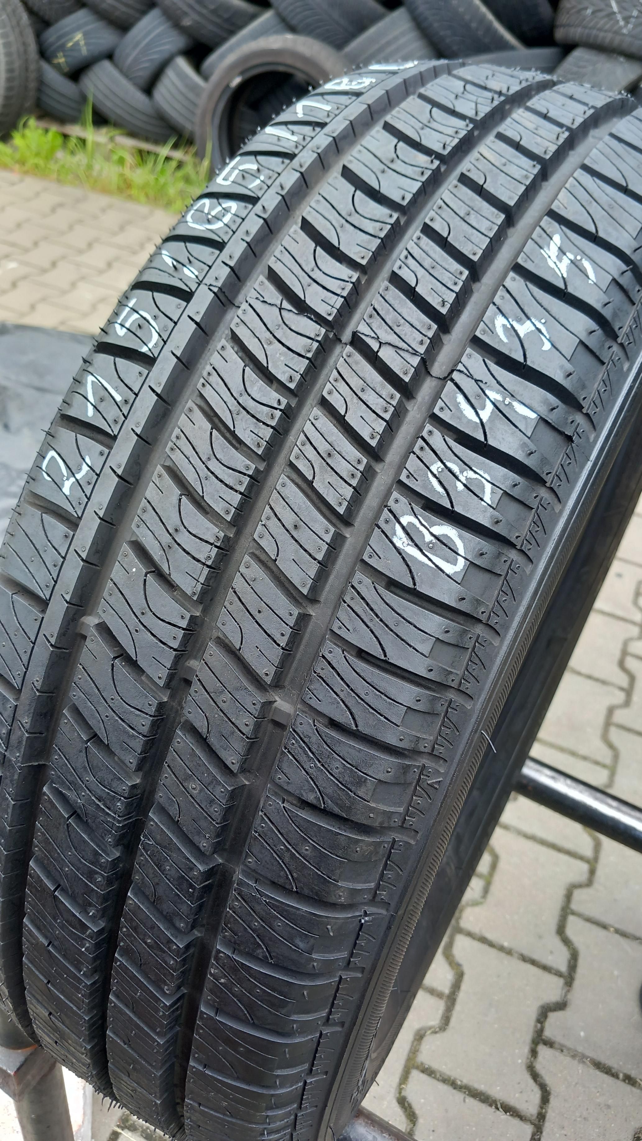 215/65/16C Goodyear Cargo Vector 2 109/107T