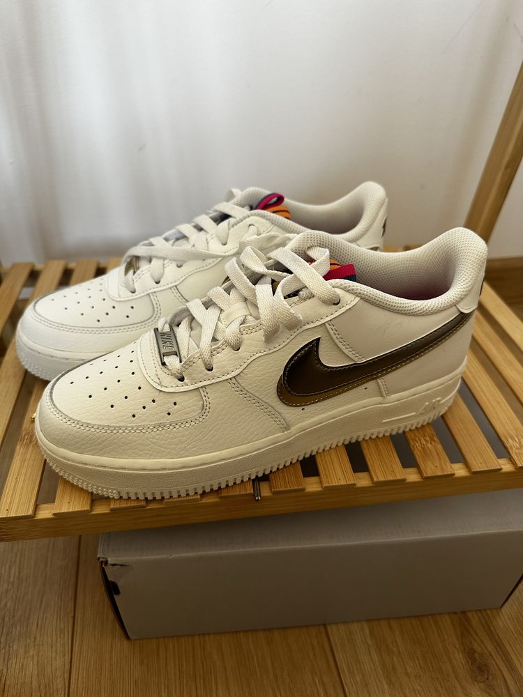 Białe Nike Air Force 1 LVB (GS) 24.5 cm
