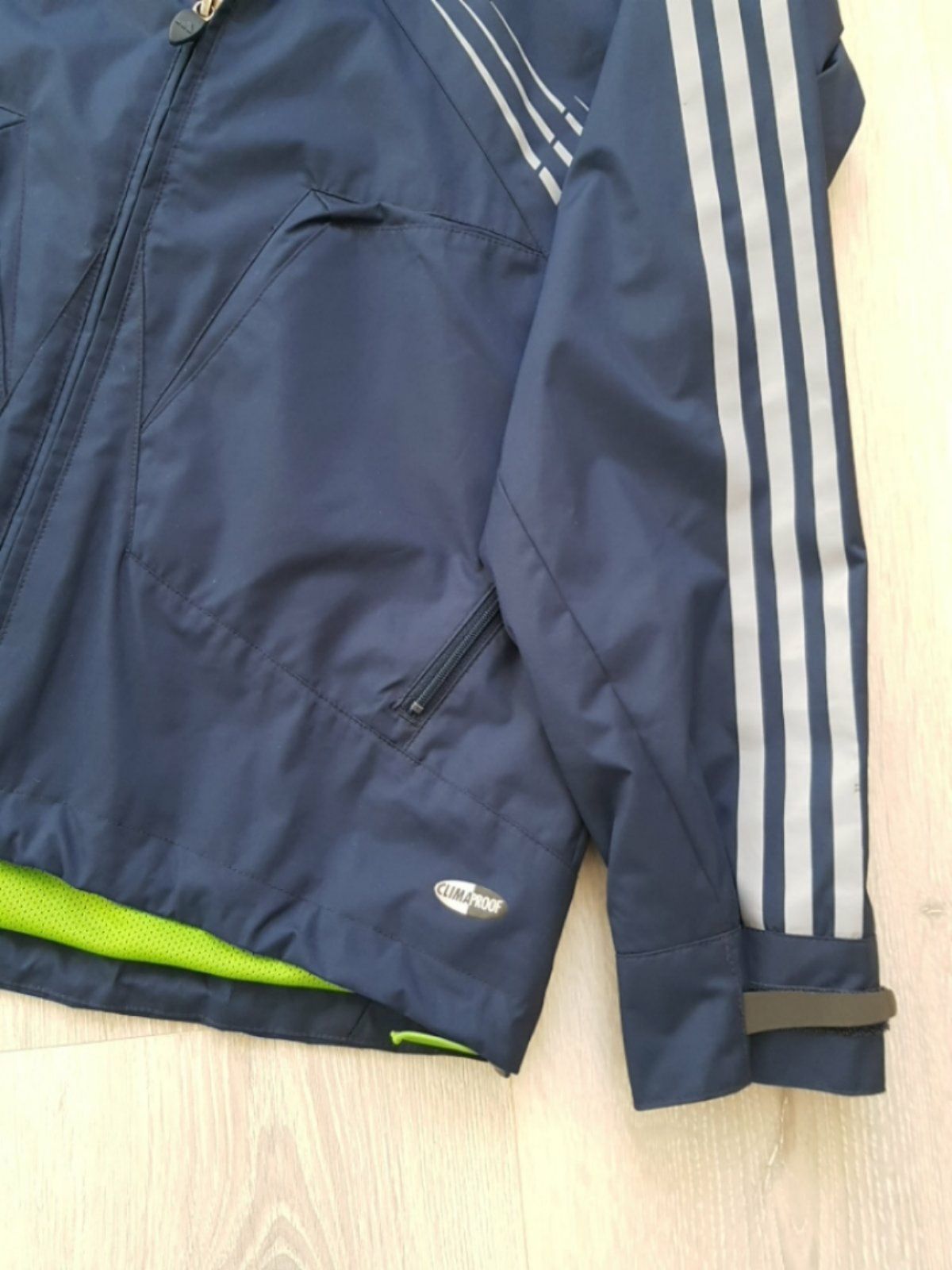 Куртка вітровка ветровка Adidas climaproof розмір S