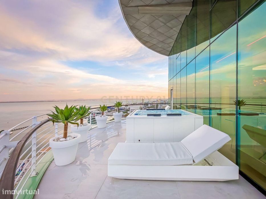 Penthouse T3 Duplex com Vista Panorâmica de Rio – Parque das Nações