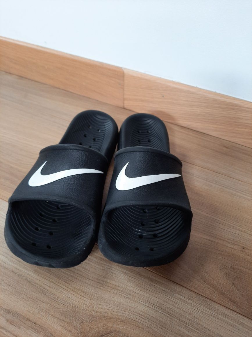 Klapki basenowe Nike  roz 38