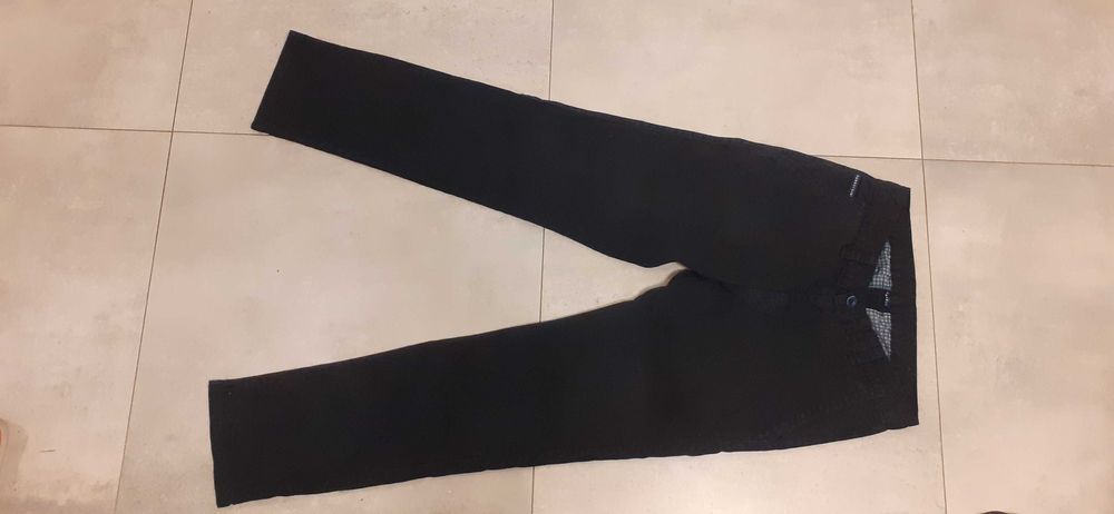 Spodnie czarne roz M / 32