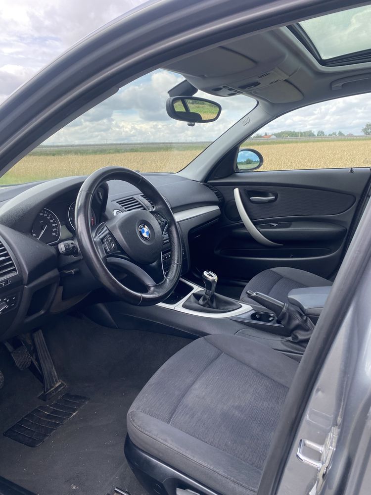 Auto BMW SERIA 1 E87
