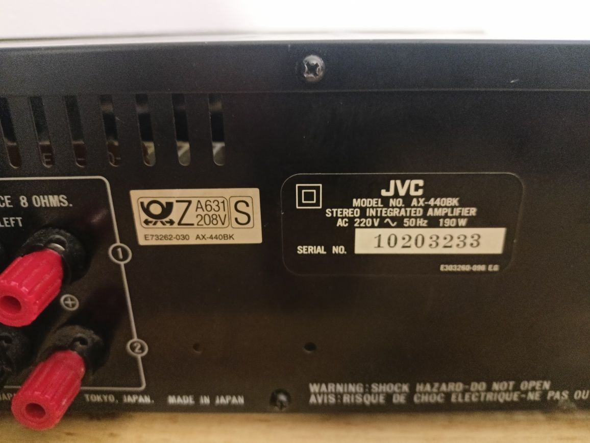 Wzmacniacz JVS-AX 440BK.